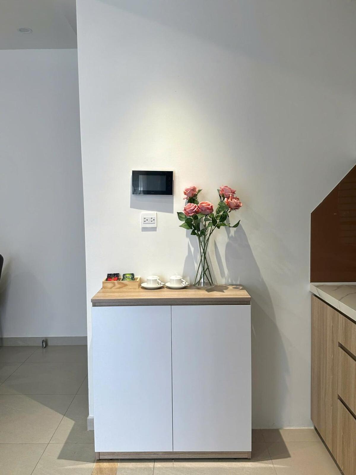 Happy Premier - 3br Near Exhibition Secc Apartment